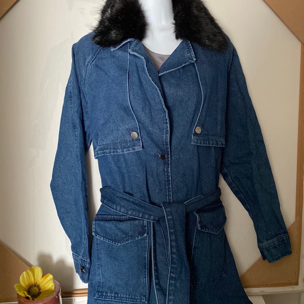 J Lo Denim Coat with Faux Fur removable Collar XS 3/4 length and belted
